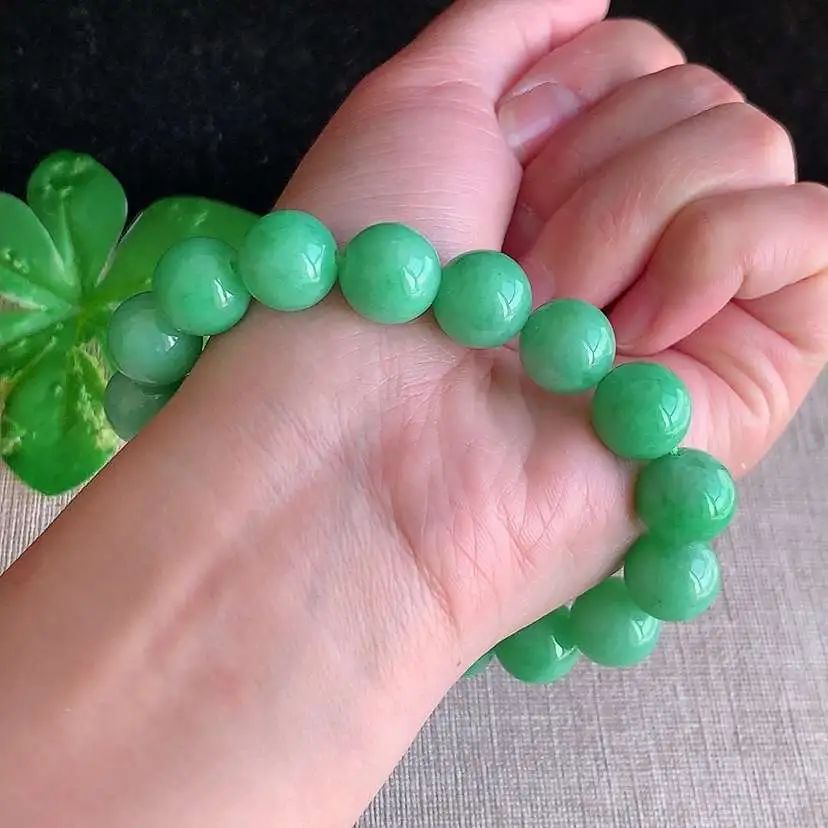 a货翡翠冰种满绿圆珠佛珠手串17颗  尺寸12mm 重量53.36g 1218