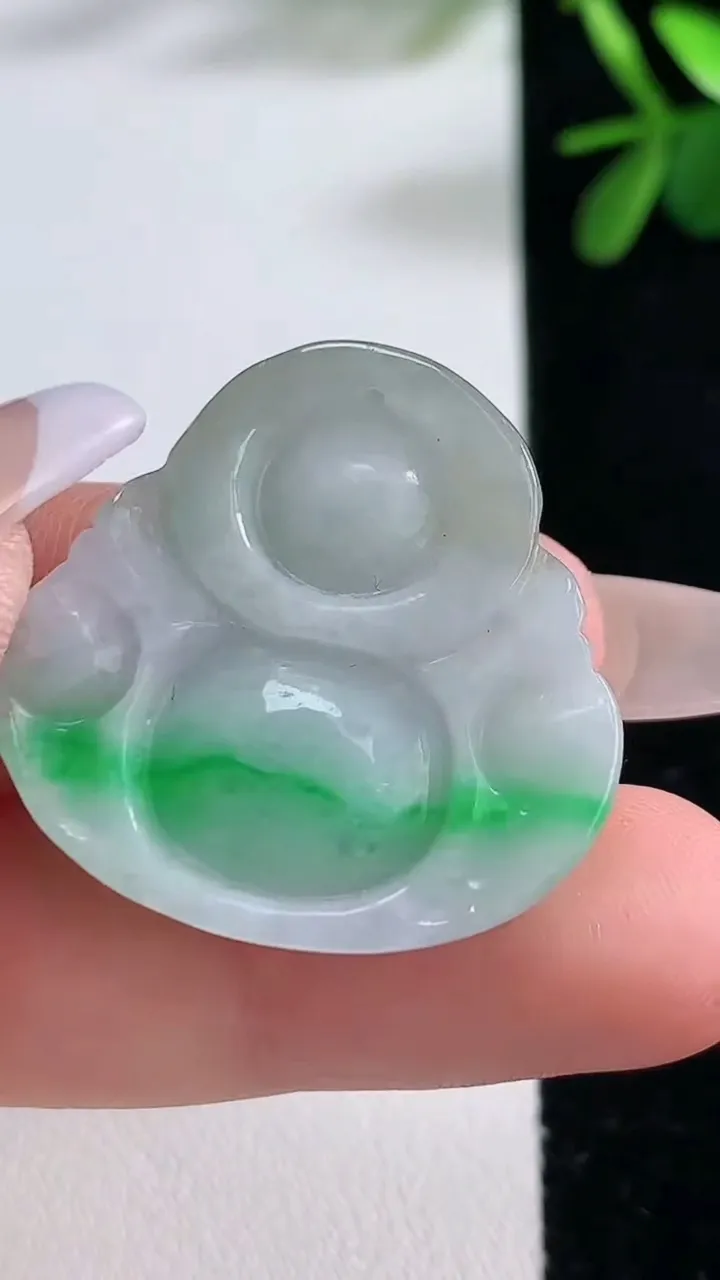 天然A货翡翠佛公吊坠，尺寸30-29-6，重:8.50g
12月19日