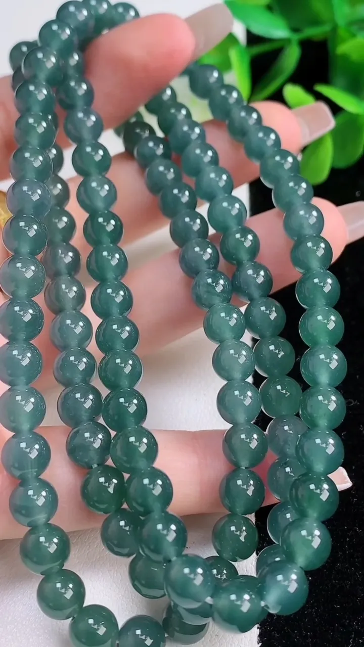 天然A货翡翠圆珠项链，尺寸7-108颗，重:59.89g
12月19日