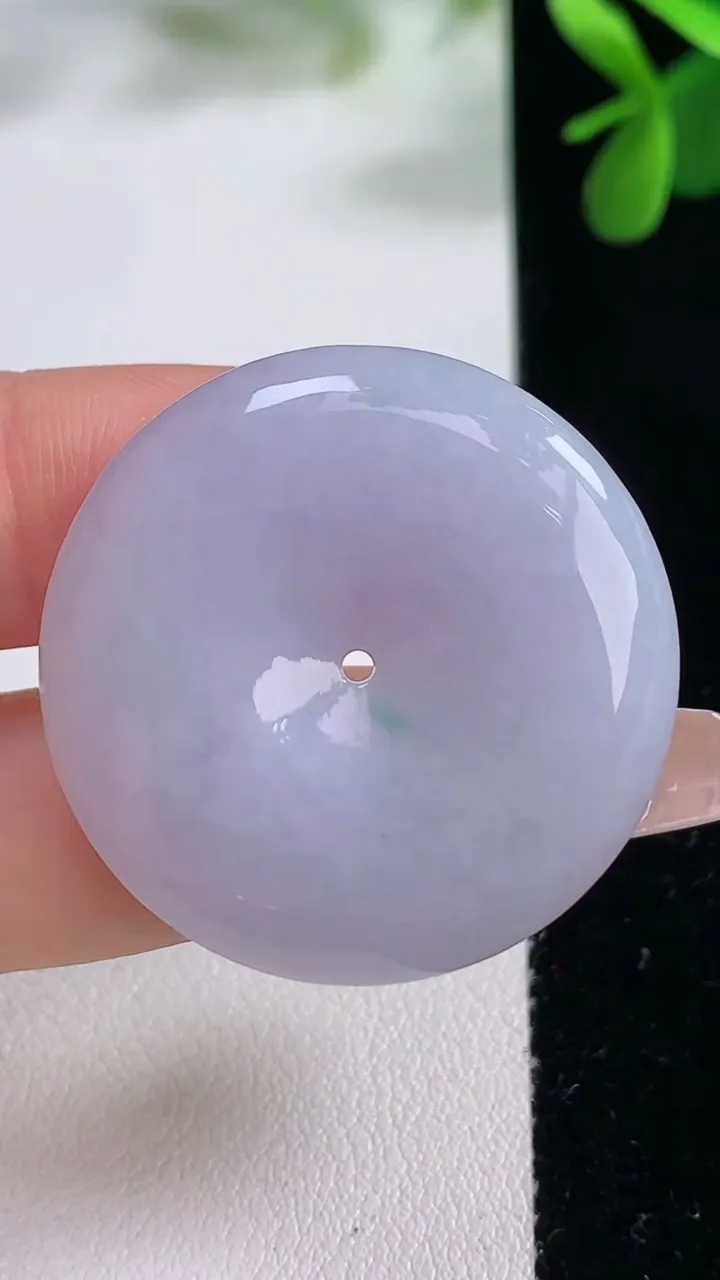 天然A货翡翠紫罗兰平安扣吊坠，尺寸32.9-5.8，重量:13.59g
12月19日