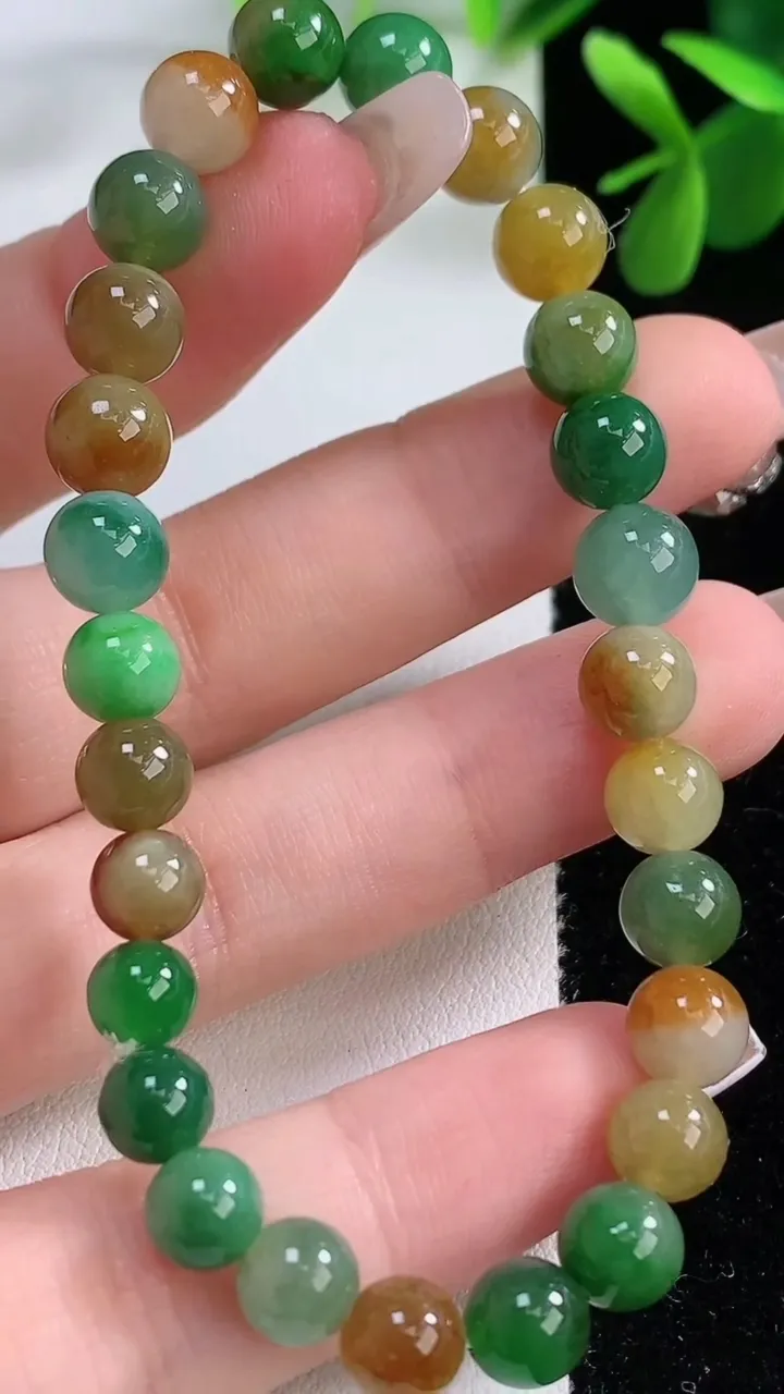 天然A货翡翠双彩圆珠手串，尺寸7.1-27颗，重量:15.43g12月19日
工厂直销收藏佳品,种好水足，色泽均匀，有种有色，上手高大气！