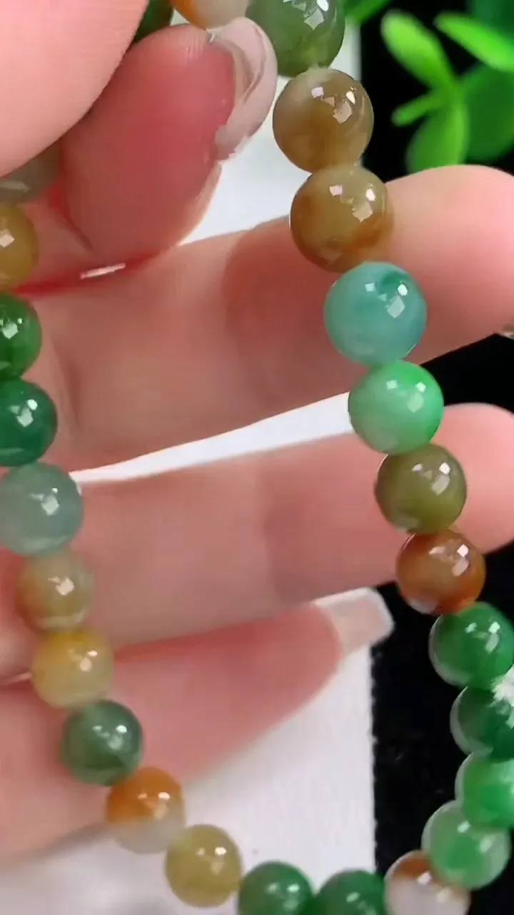天然A货翡翠双彩圆珠手串，尺寸7.1-27颗，重量:15.43g12月19日
工厂直销收藏佳品,种好水足，色泽均匀，有种有色，上手高大气！