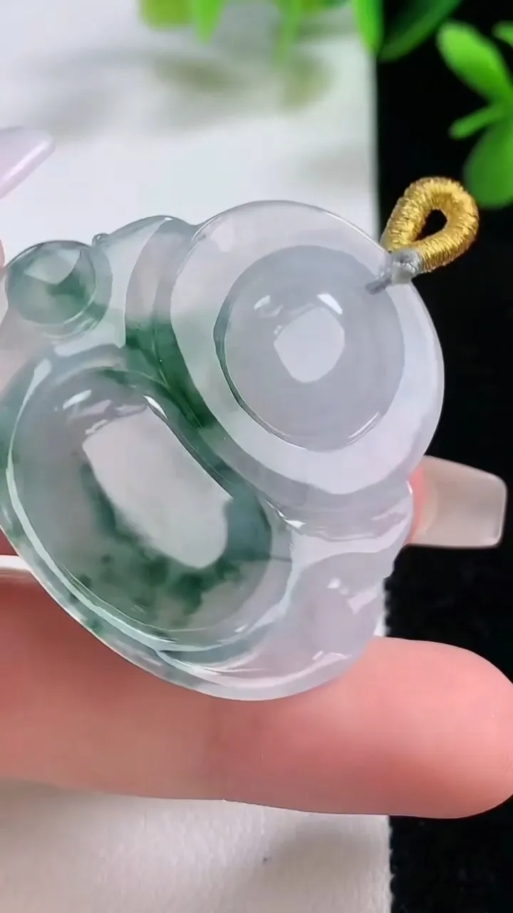 天然A货翡翠种飘花佛公吊坠，尺寸36-39.1-7.6，重:15.30g
12月19日