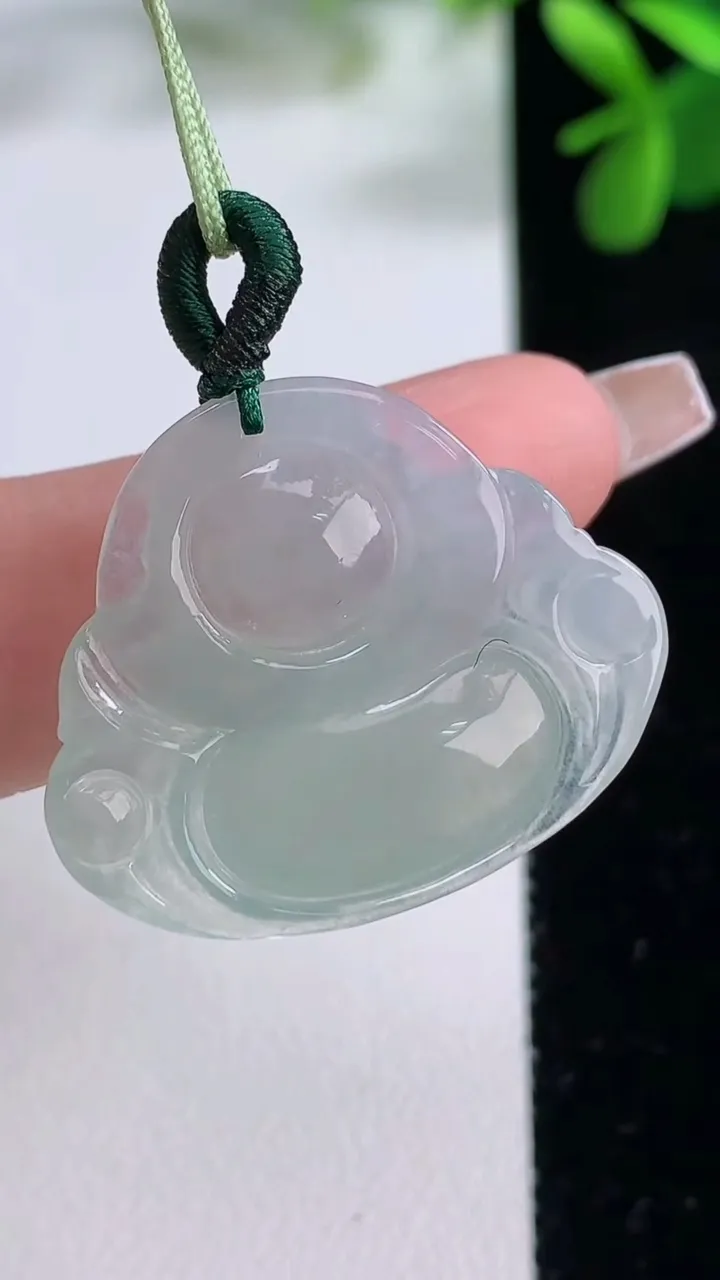 天然A货翡翠佛公吊坠，尺寸25.5-29-5，重量:5.28g
12月19日