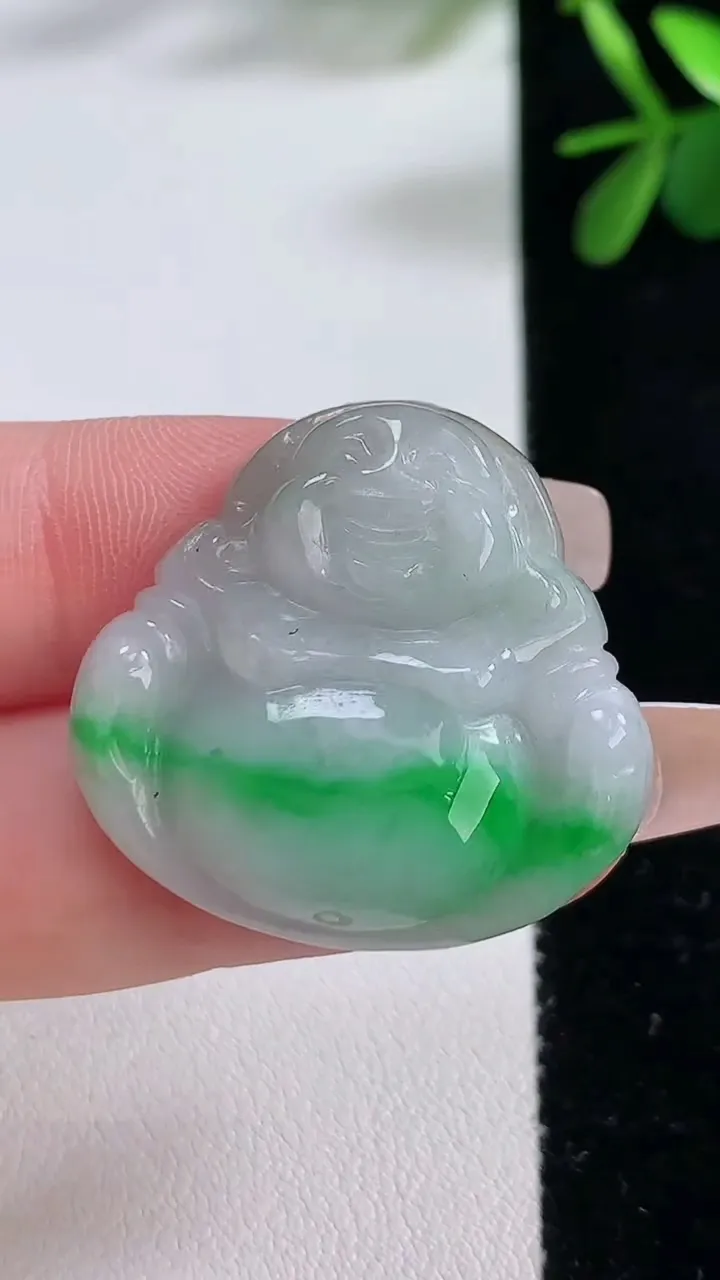 天然A货翡翠佛公吊坠，尺寸30-29-6，重:8.50g
12月19日