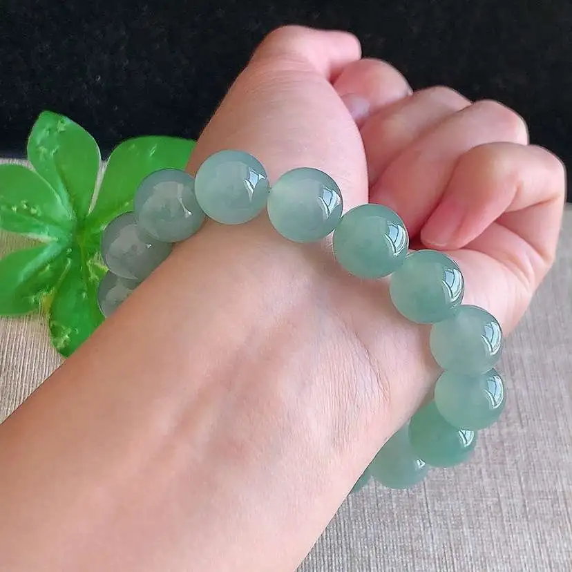 a货翡翠冰种晴水圆珠佛珠手串16颗  尺寸12.5mm 重量56.66g 1217