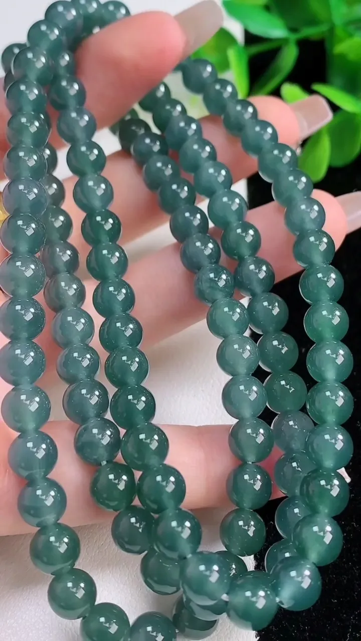 天然A货翡翠圆珠项链，尺寸7-108颗，重:59.89g
12月19日