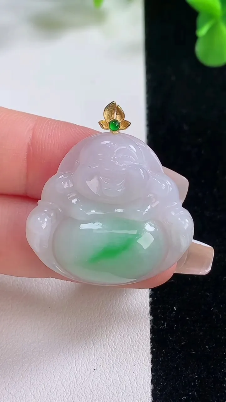 天然A货翡翠佛公吊坠，尺寸28-38-5.4，重量:6.76g
12月20日