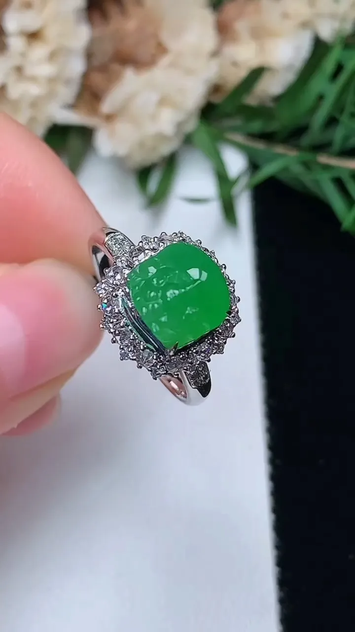 天然A货翡翠貔貅戒指，尺寸16.9-8.2-7.7，重量:3.02g2025年12月20日
工厂直销