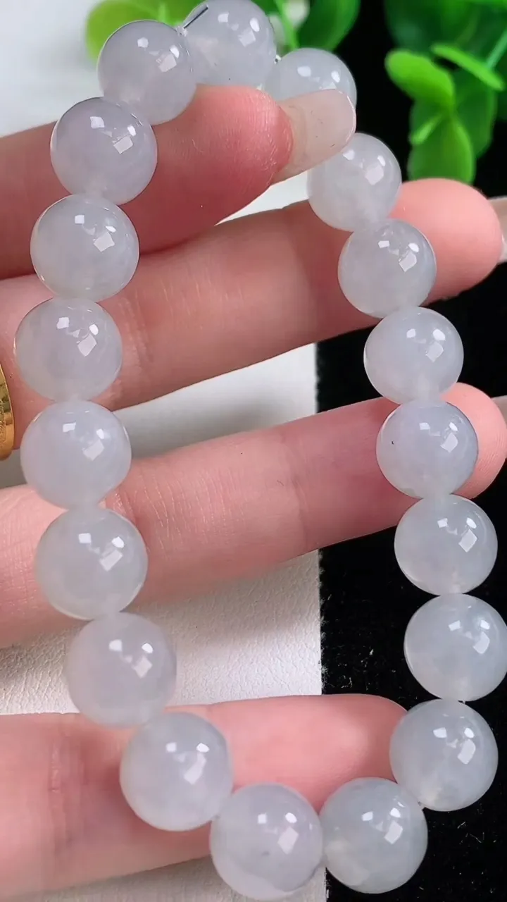 天然A货翡翠圆珠手串，尺寸10-19颗，重量:33.35g12月20日
工厂直销收藏佳品,种好水足，