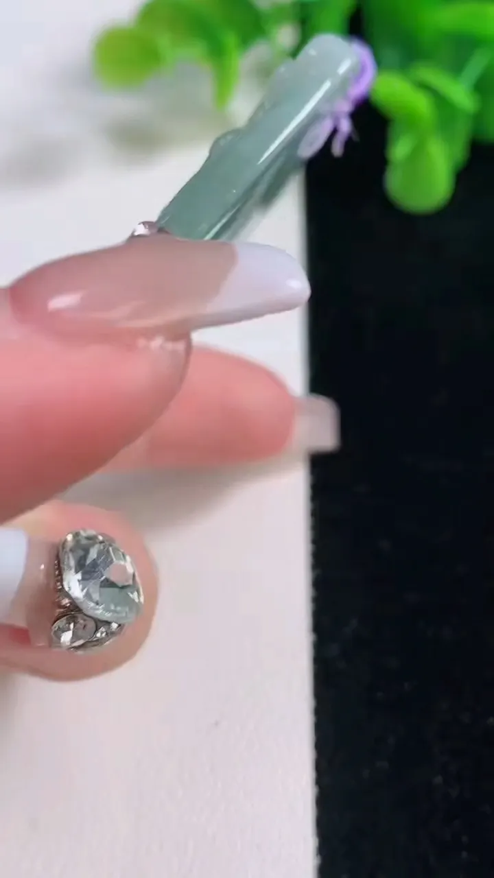 天然A货翡翠普贤菩萨吊坠，尺寸81-51-5.5，重量:51.44g
12月20日