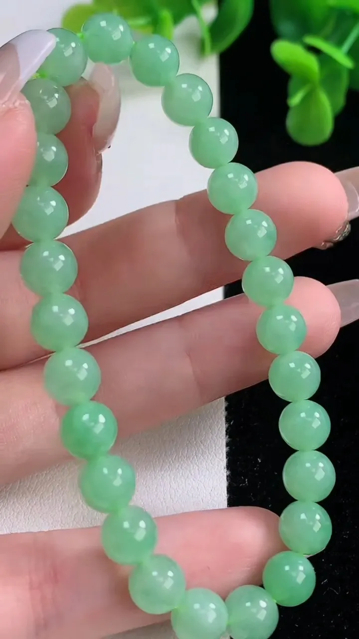 天然A货翡翠圆珠手串，尺寸7-26颗，重量:14.28g12月20日
工厂直销收藏佳品,种好水足，色