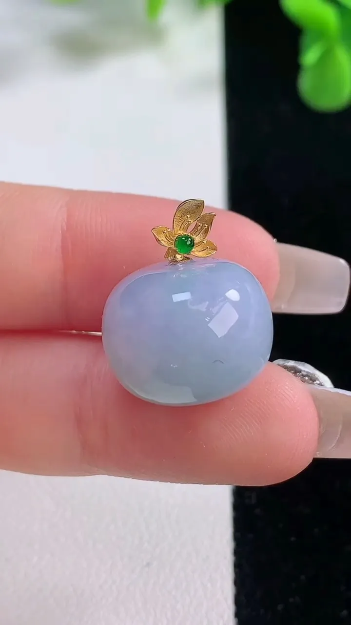 天然A货翡翠18K金春带彩紫罗兰路路通吊坠，尺寸16.6-13，重量:7.43g
12月20日