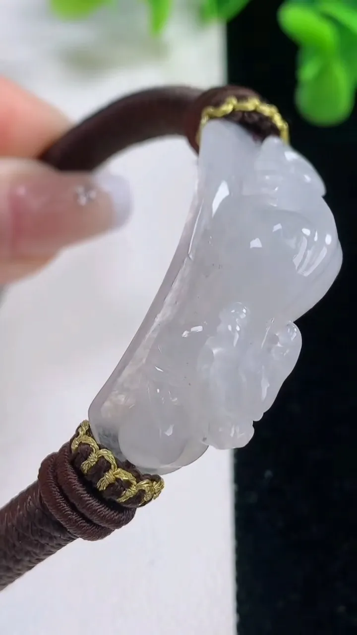 天然A货翡翠貔貅手绳，尺寸19-12.6-14.3，重量:22.9g
12月20日