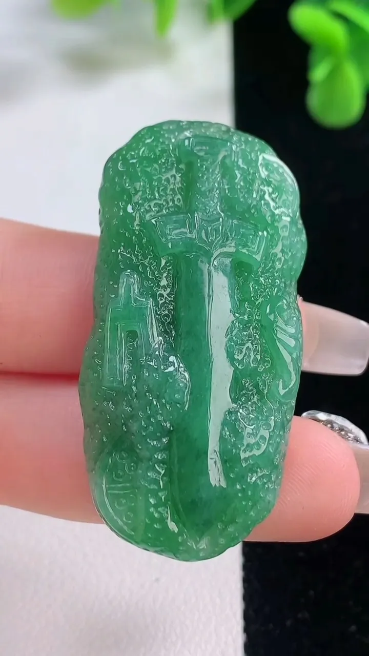 天然A货翡翠剑吊坠，尺寸45-21.2-6.7，重量:13.95g
12月20日