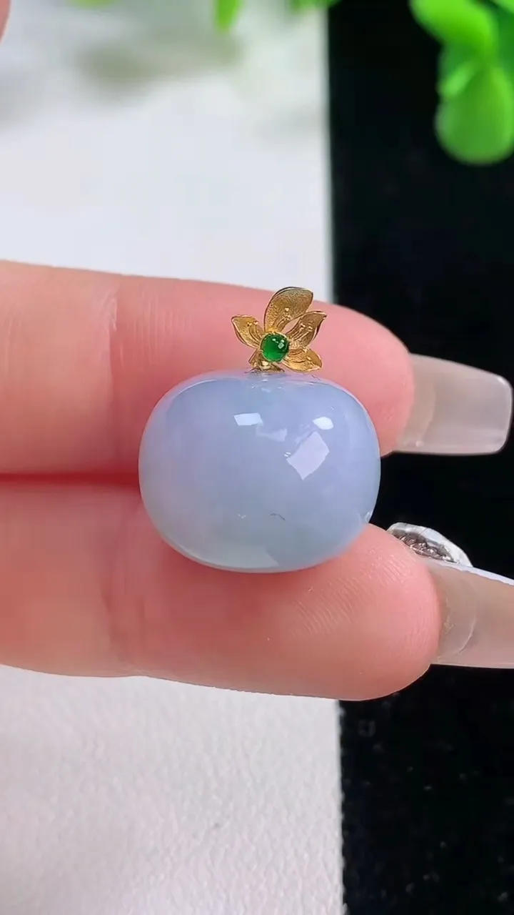 天然A货翡翠18K金春带彩紫罗兰路路通吊坠，尺寸16.6-13，重量:7.43g
12月20日