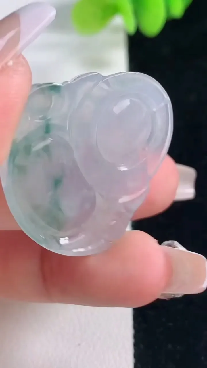 天然A货翡翠种飘花佛公吊坠，尺寸32-34-6.3，重量:10.16g
12月20日