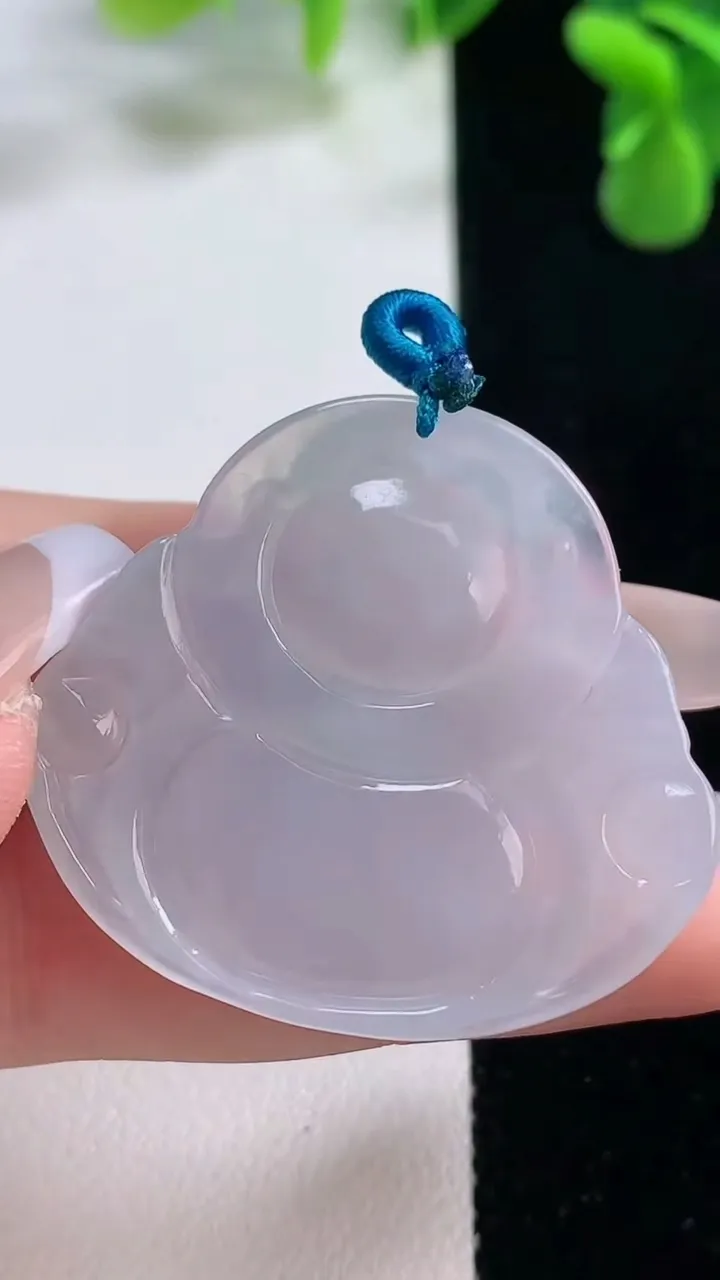 天然A货翡翠佛公吊坠，尺寸33.5-37-5.6，重量:10.53g
12月20日