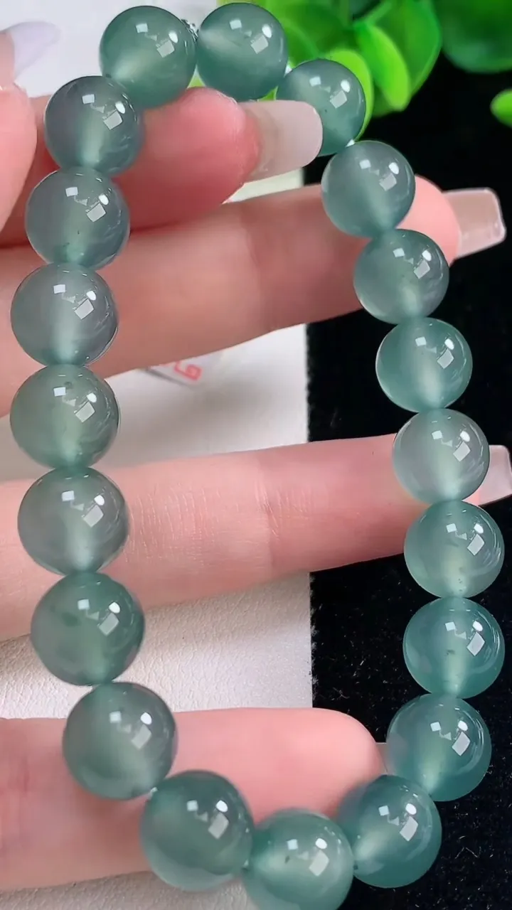 天然A货翡翠种蓝水圆珠手串，尺寸10-20颗，重量:33.24g12月20日
工厂直销收藏佳品,种好