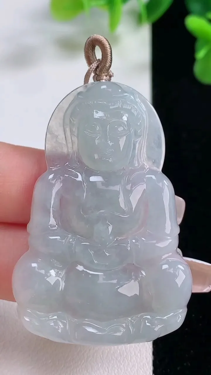 天然A货翡翠观音菩萨吊坠，尺寸49.6-34-5，重量:14.35g
12月20日