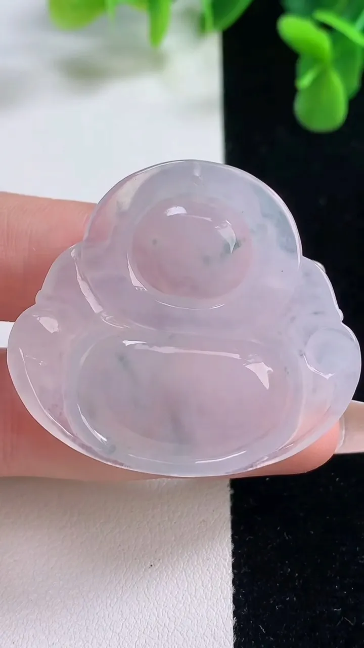 天然A货翡翠冰种飘花佛公吊坠，尺寸37.6-42-6.3，重量:15.40g
12月20日