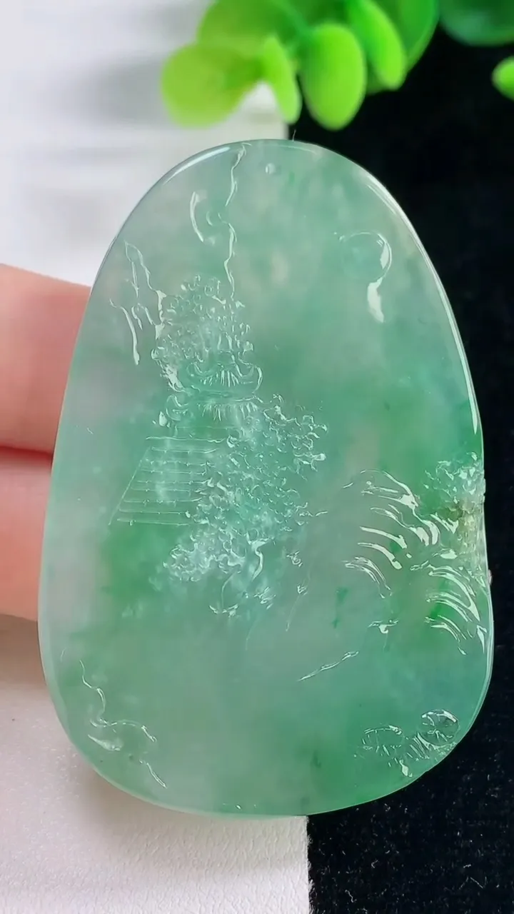 天然A货翡翠山水牌吊坠，尺寸57.8-39.3-6.8，重量:34.17g
12月20日