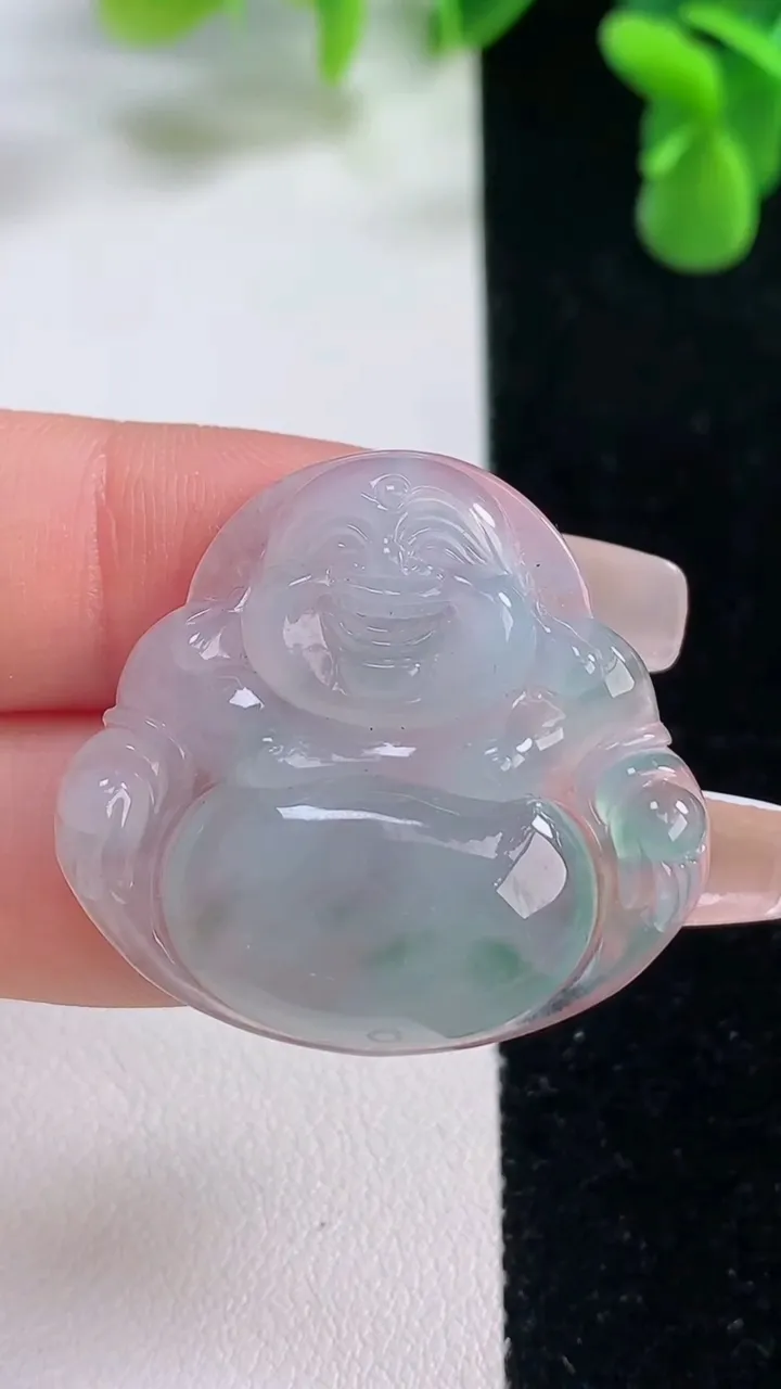 天然A货翡翠冰种飘花佛公吊坠，尺寸30.2-32.4-5.5，重量:7.63g
12月20日