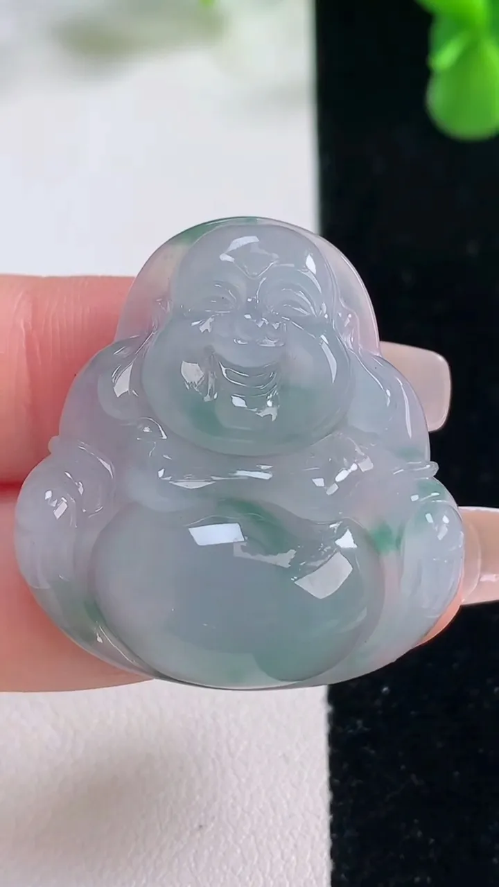 天然A货翡翠冰种飘花佛公吊坠，尺寸33.4-31.5-7.6，重量:11.94g
12月20日