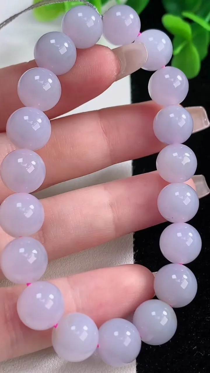 天然A货翡翠紫罗兰圆珠手串，尺寸10-17颗，重量:32.03g12月20日
工厂直销收藏佳品,种好水足，色泽均匀，有种有色，上手高大气！