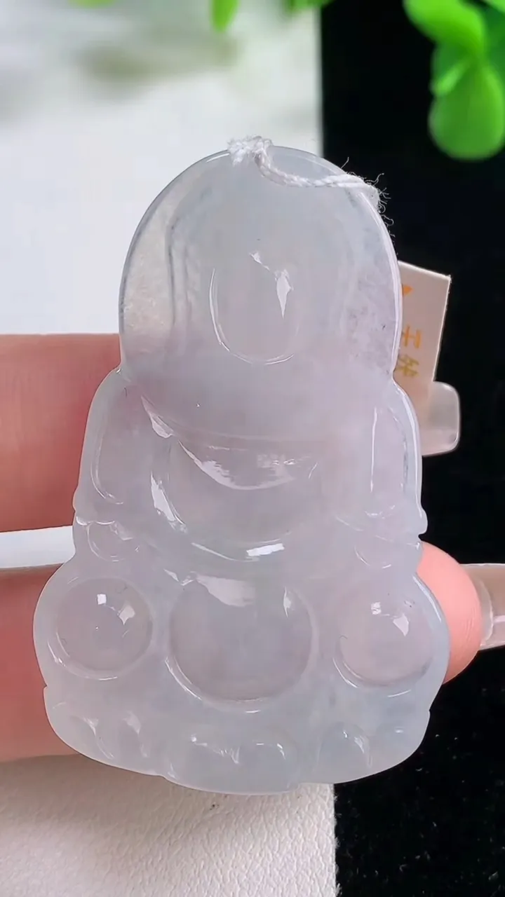 天然A货翡翠观音菩萨吊坠，尺寸51-32.7-5.2，重量:14.91g
12月20日