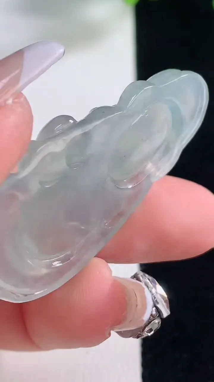 天然A货翡翠财神爷吊坠，尺寸44-24.3-7，重量:12.08g
12月20日