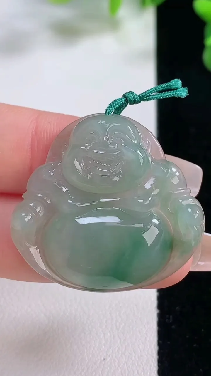 天然A货翡翠飘花佛公吊坠，尺寸30.2-33-6，重量:8.78g
12月20日