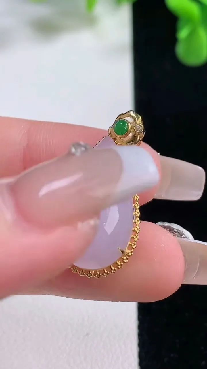 天然A货翡翠18K金紫罗兰水滴吊坠，尺寸27.7-13.8-8.5，裸石21-11.7重量:3.69