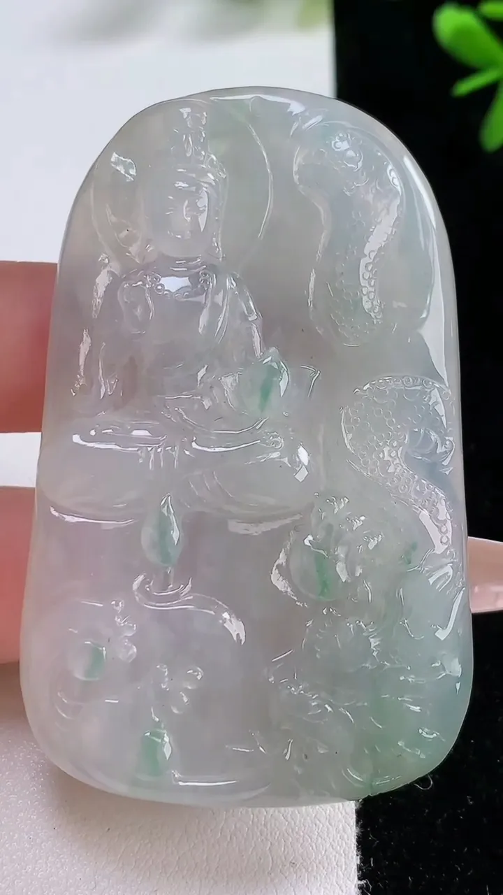 天然A货翡翠飘花文殊菩萨吊坠，尺寸63.7-40-6，重:32.69g
12月20日