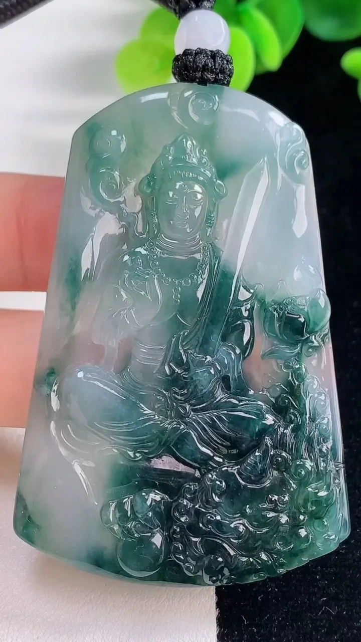 天然A货翡翠种飘花文殊菩萨吊坠，尺寸63.3-42.6-5.3，重量:36.83g
12月20日