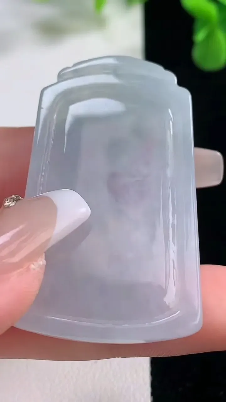 天然A货翡翠生肖虎吊坠，尺寸47.6-28.3-5.4，重量:15.29g
12月20日