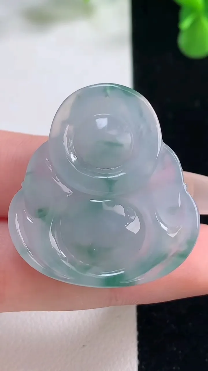 天然A货翡翠冰种飘花佛公吊坠，尺寸33.4-31.5-7.6，重量:11.94g
12月20日