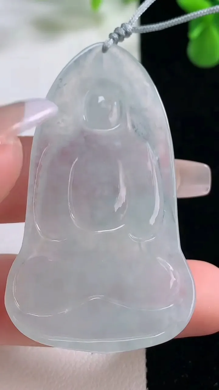 天然A货翡翠观音菩萨吊坠，尺寸53.6-31.8-5.3，重量:16.69g
12月20日