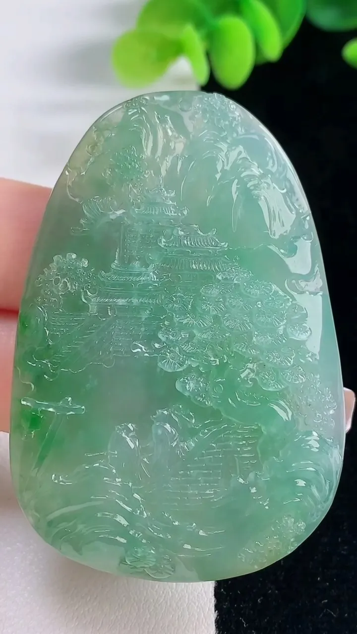 天然A货翡翠山水牌吊坠，尺寸57.8-39.3-6.8，重量:34.17g
12月20日