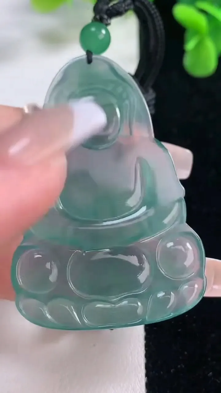 天然A货翡翠蓝水观音菩萨吊坠，尺寸52.4-35-3.5，重量:13.67g
12月20日