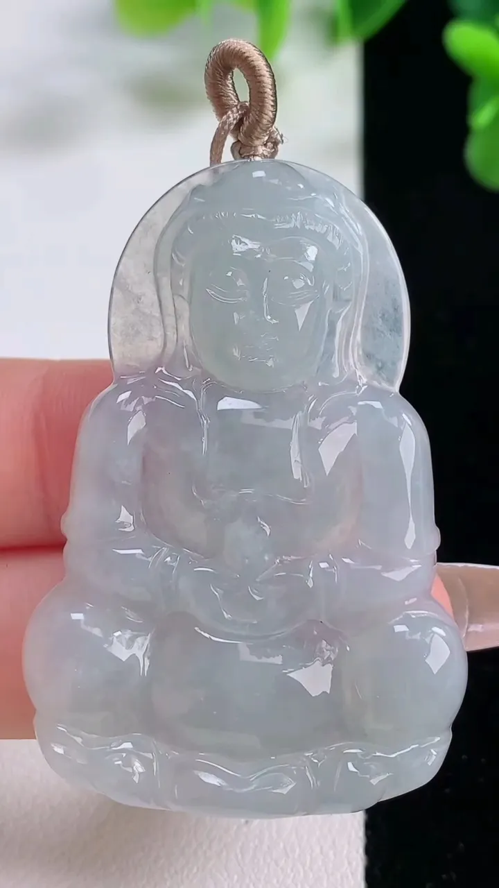 天然A货翡翠观音菩萨吊坠，尺寸50.5-34-4.8，重量:14.32g
12月20日