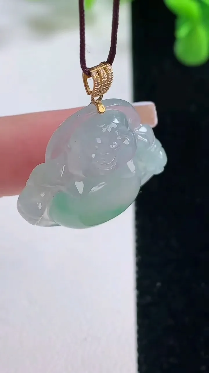 天然A货翡翠佛公吊坠，尺寸25.3-26.6-6，重量:6.06g
12月20日