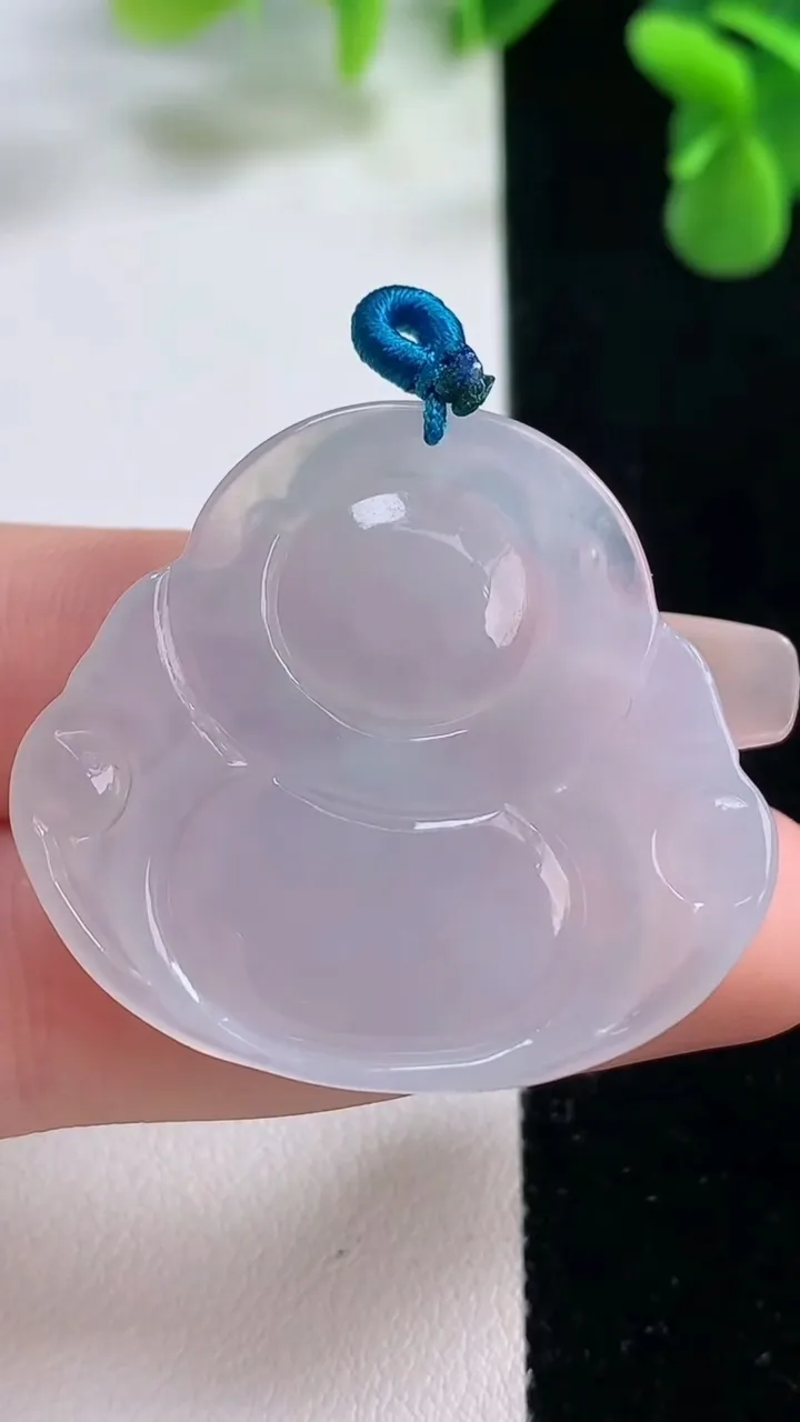 天然A货翡翠佛公吊坠，尺寸33.5-37-5.6，重量:10.53g
12月20日