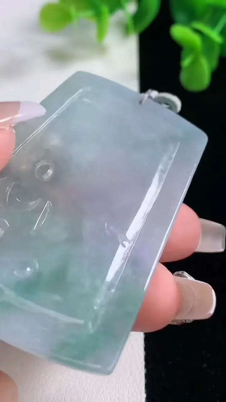 天然A货翡翠紫罗兰祥龙大势至菩萨吊坠，尺寸64-46-4.7，重量:30.75g
12月20日