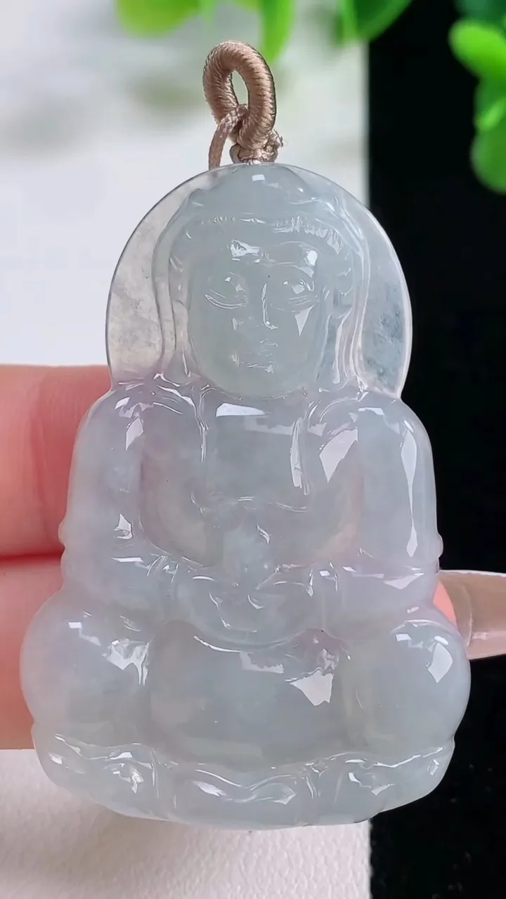 天然A货翡翠观音菩萨吊坠，尺寸50.5-34-4.8，重量:14.32g
12月20日