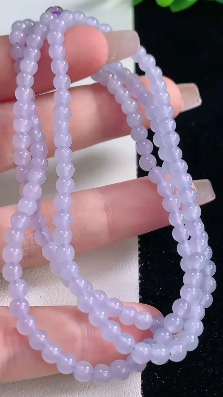 天然A货翡翠紫罗兰小米珠项链，尺寸4-158颗，重量:18.51g12月20日
工厂直销收藏佳品,种好水足，色泽均匀，有种有色，上手高大气！
