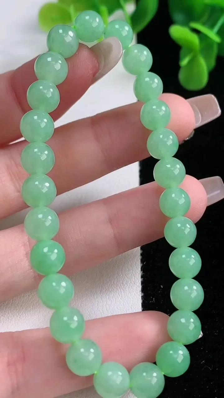 天然A货翡翠圆珠手串，尺寸7-26颗，重量:14.28g12月20日
工厂直销收藏佳品,种好水足，色