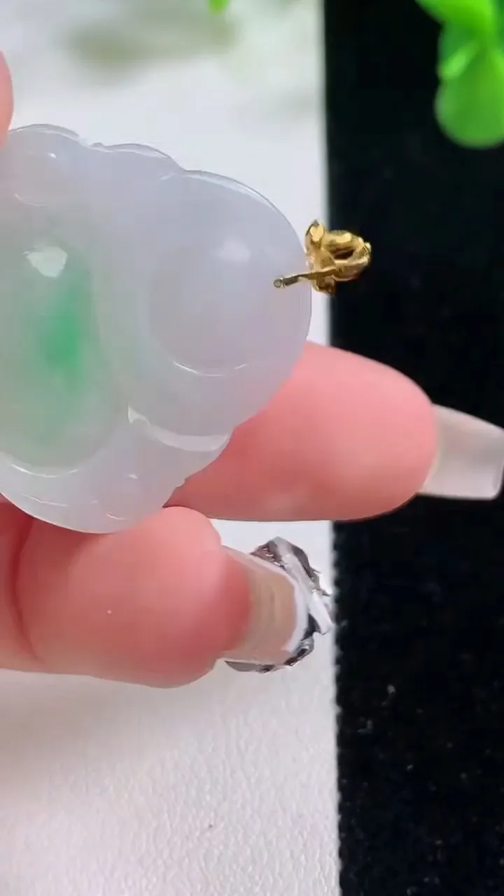 天然A货翡翠佛公吊坠，尺寸28-38-5.4，重量:6.76g
12月20日