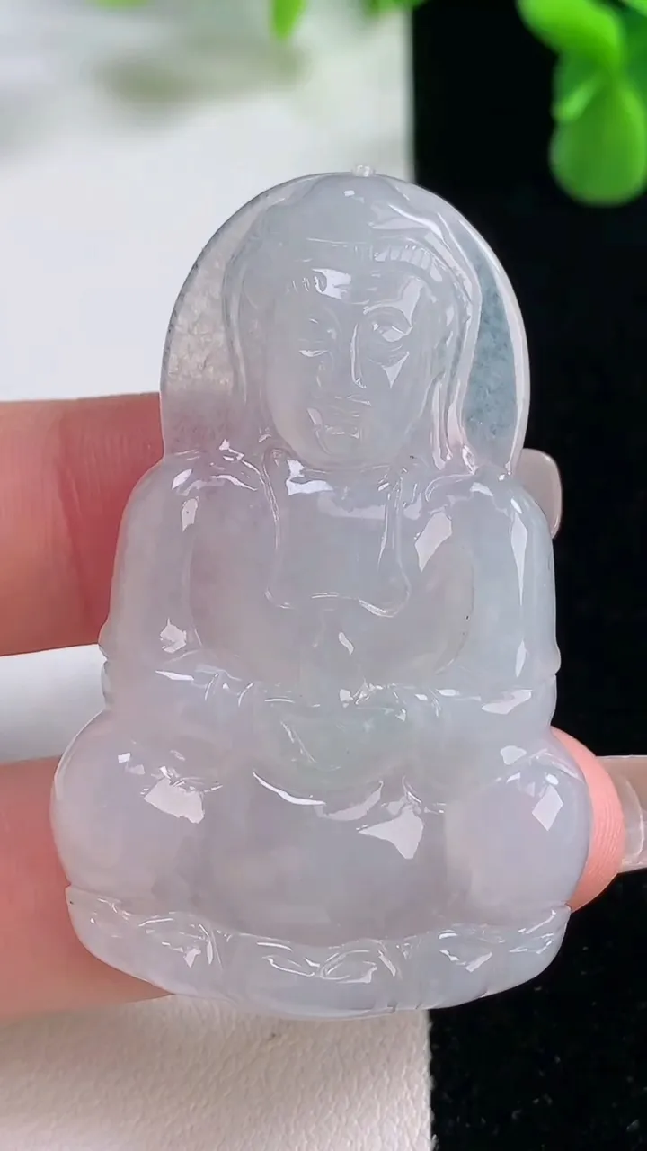 天然A货翡翠观音菩萨吊坠，尺寸51-32.7-5.2，重量:14.91g
12月20日