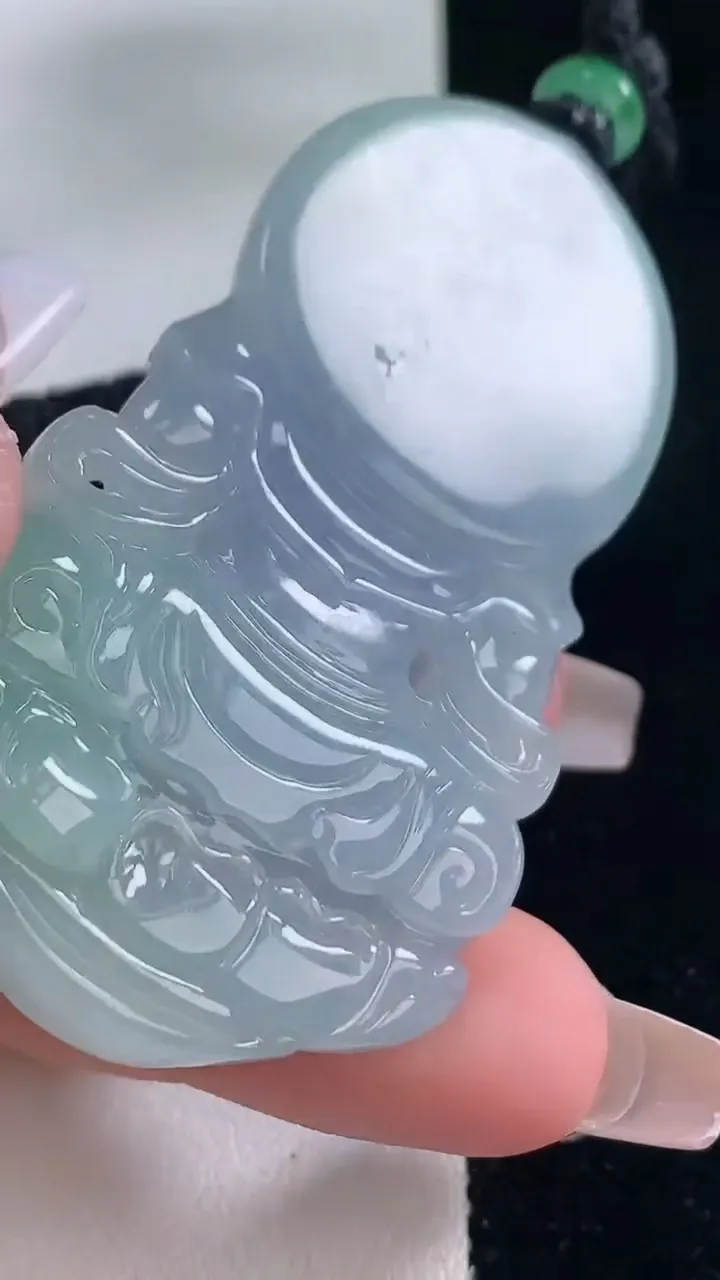 天然A货翡翠春带彩紫罗兰大势至菩萨吊坠，尺寸62.3-35.3-10.4，重量:47.58g
12月20日